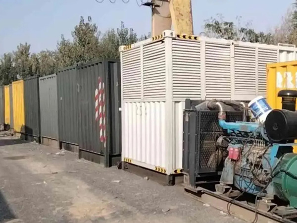 海丰200KW柴油发电机机组每小时油耗是多少？